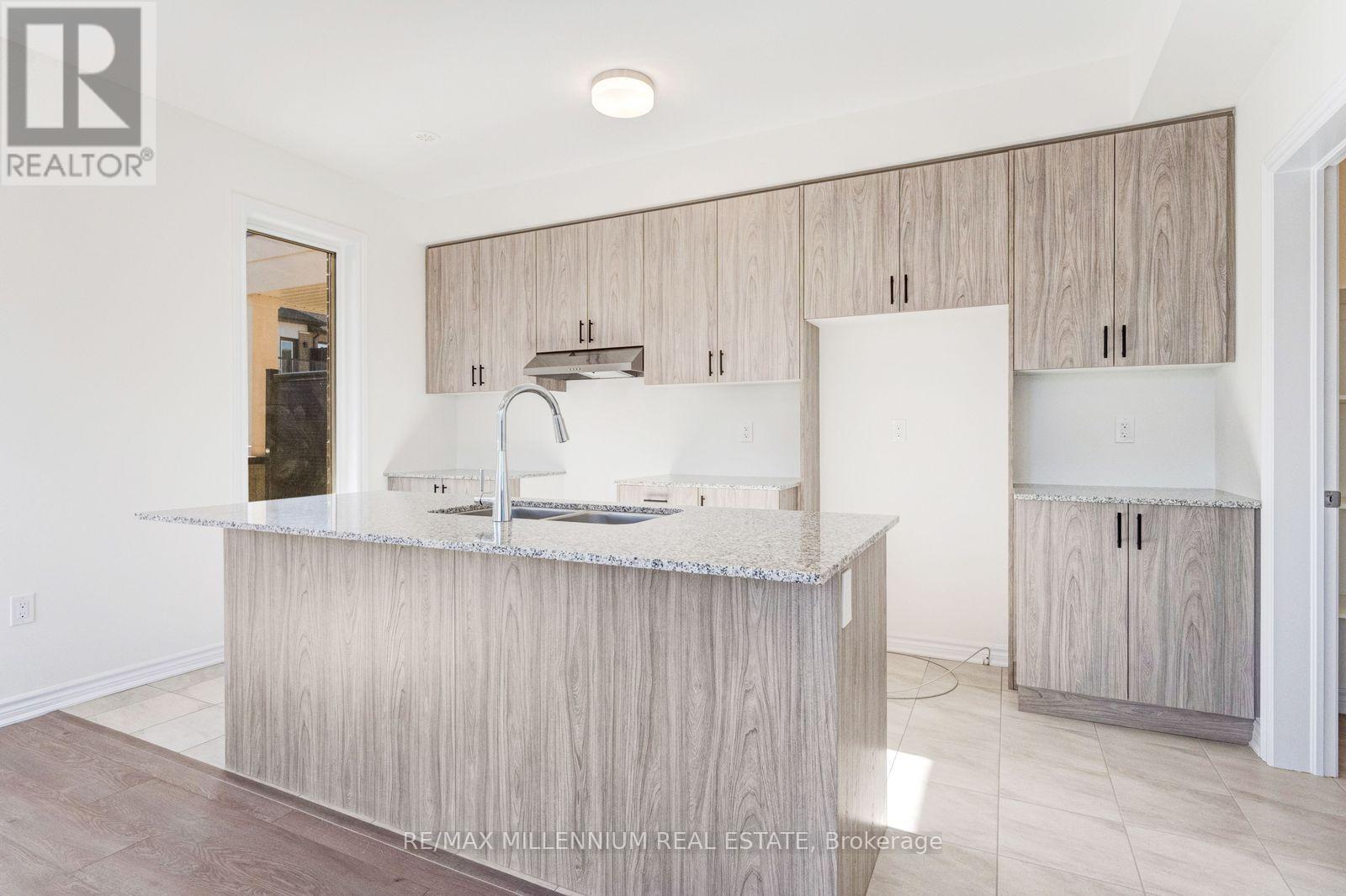 Upper - 34 Thornbird Crescent Property Photo 22