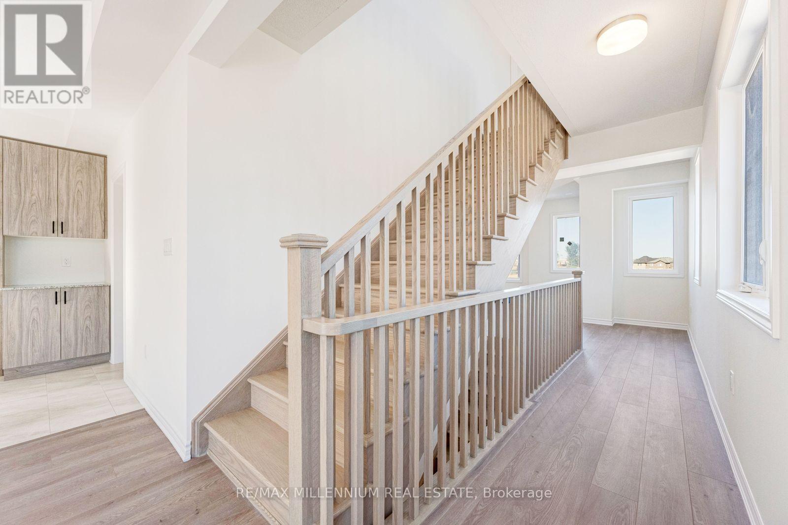 Upper - 34 Thornbird Crescent Property Photo 28