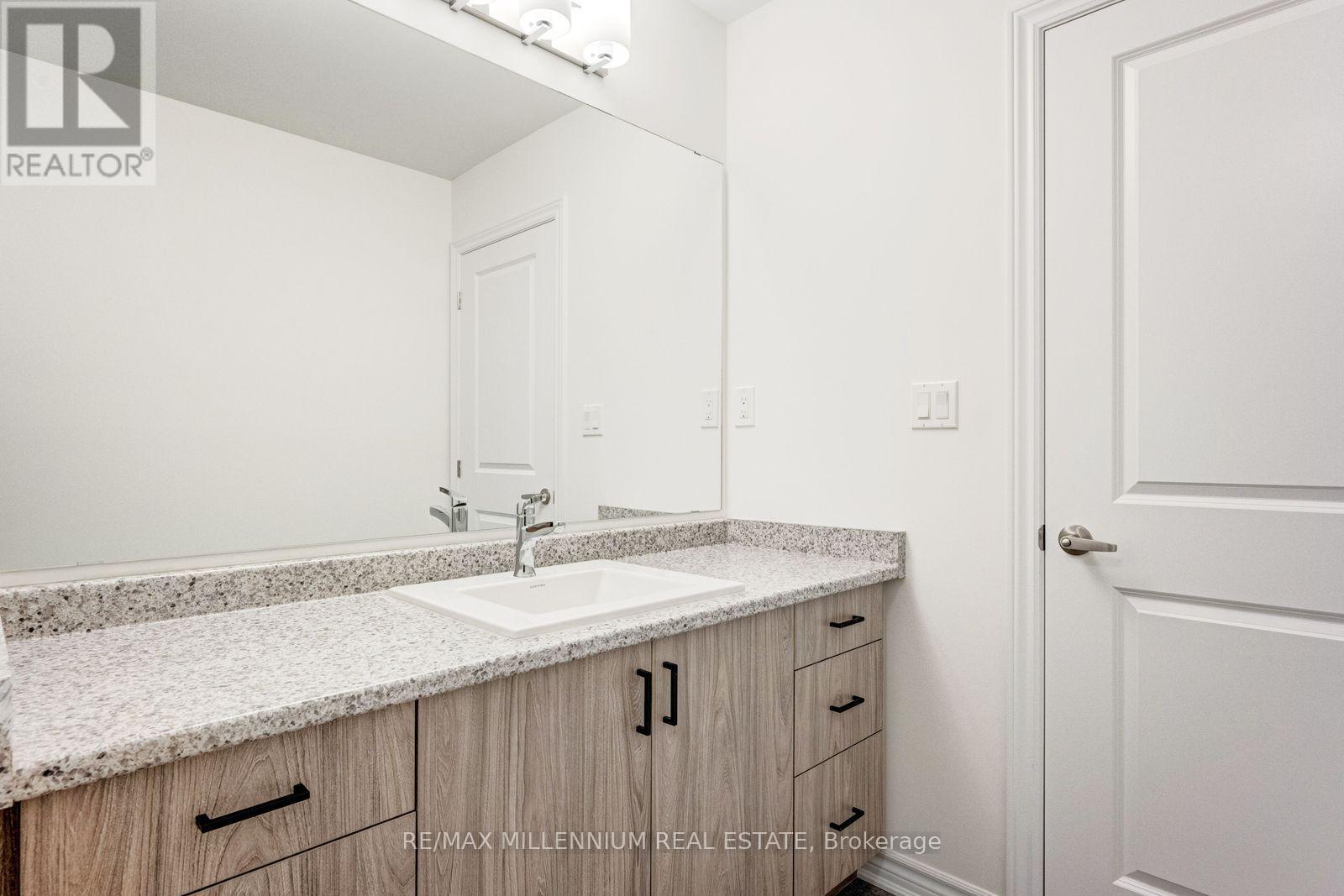 Upper - 34 Thornbird Crescent Property Photo 36