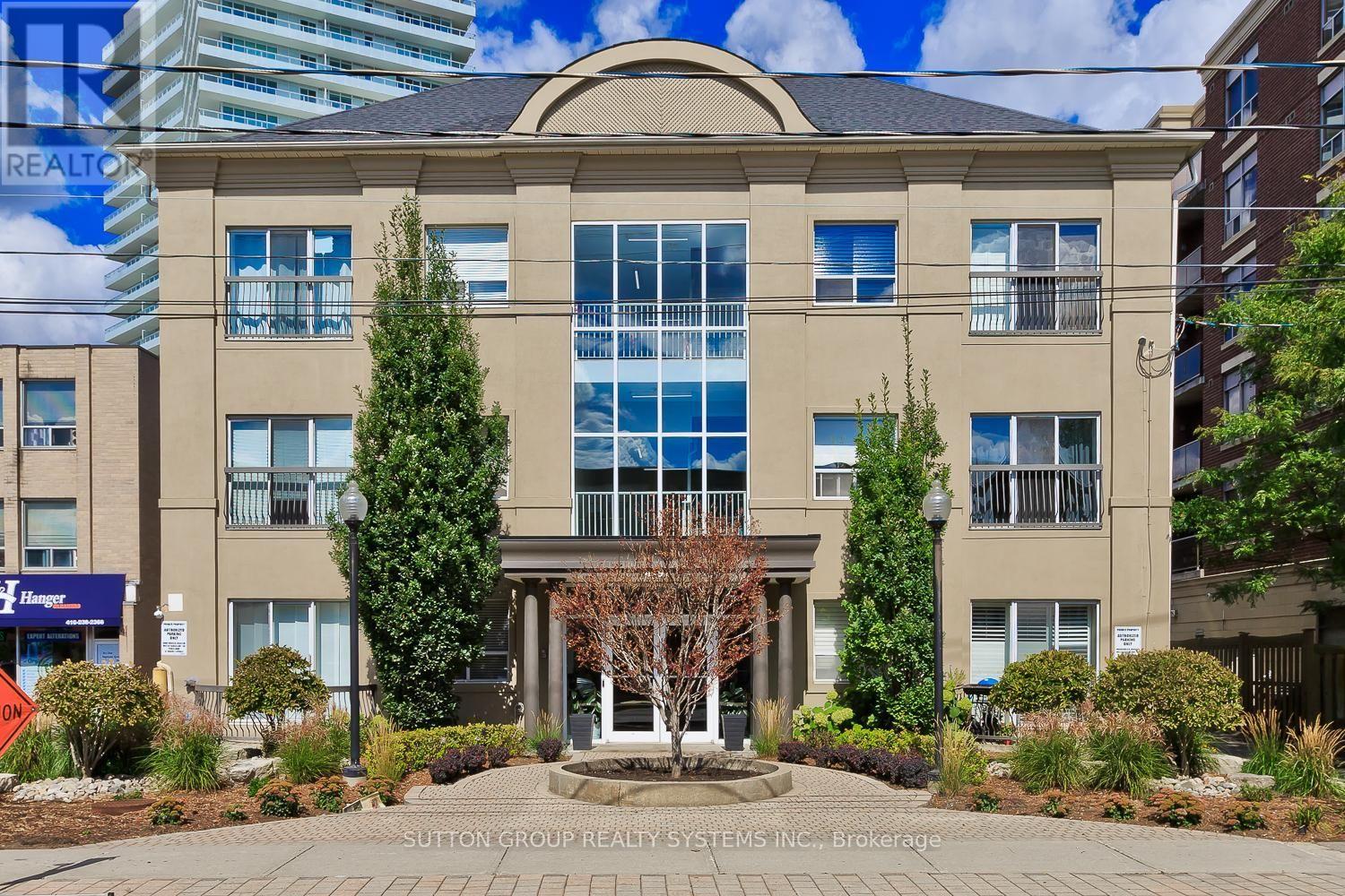 311 - 4198 Dundas Street W Property Photo 1