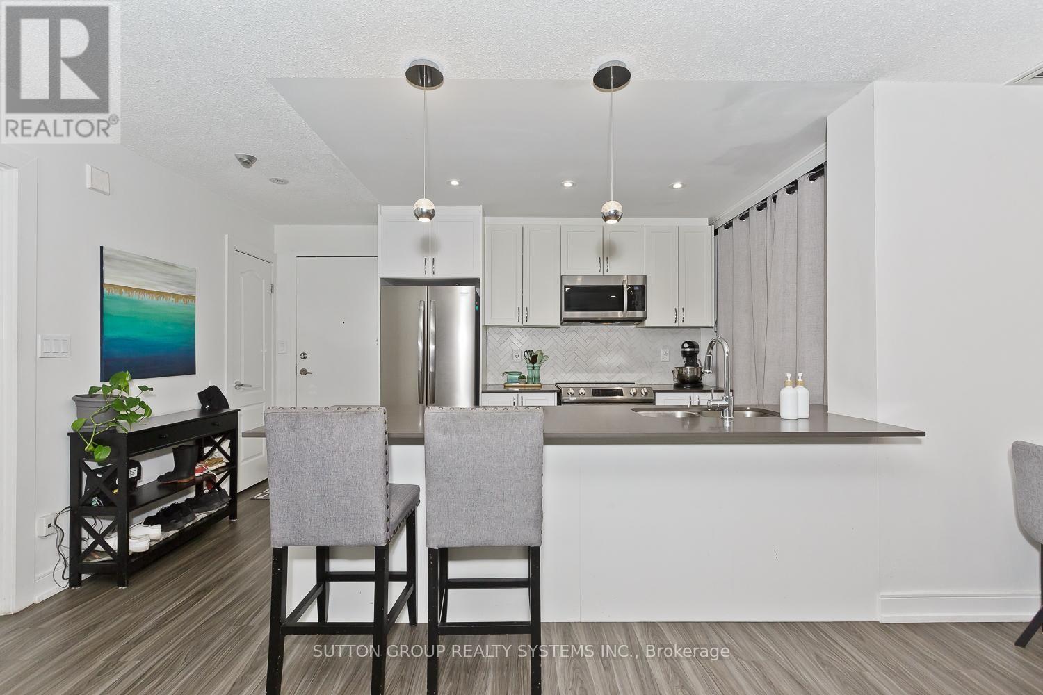311 - 4198 Dundas Street W Property Photo 6