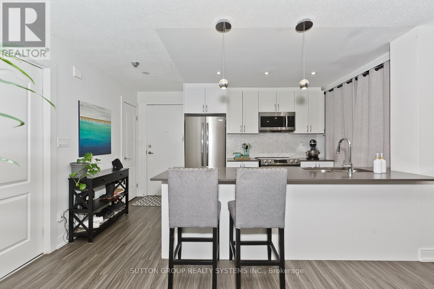 311 - 4198 Dundas Street W Property Photo 7