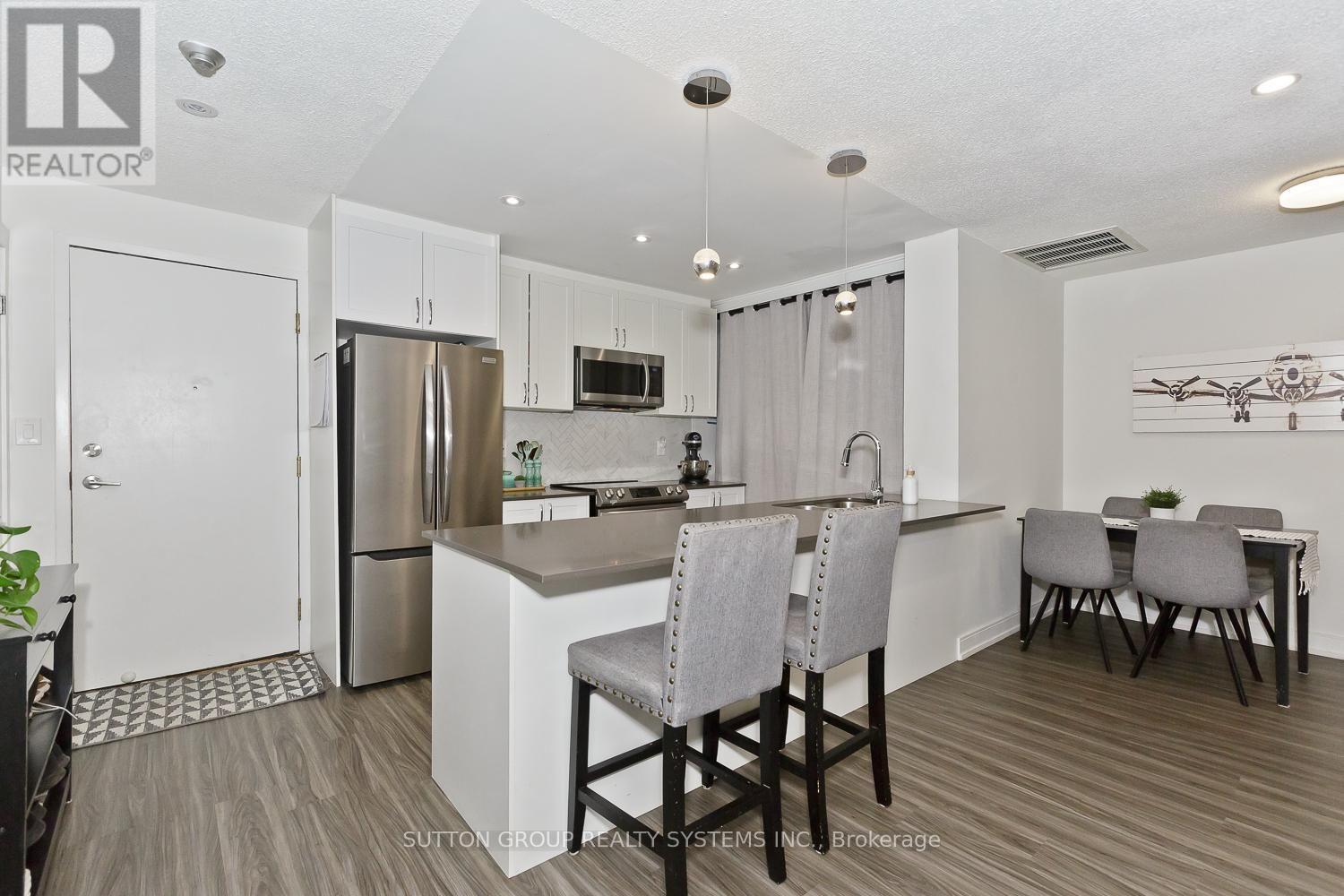 311 - 4198 Dundas Street W Property Photo 9