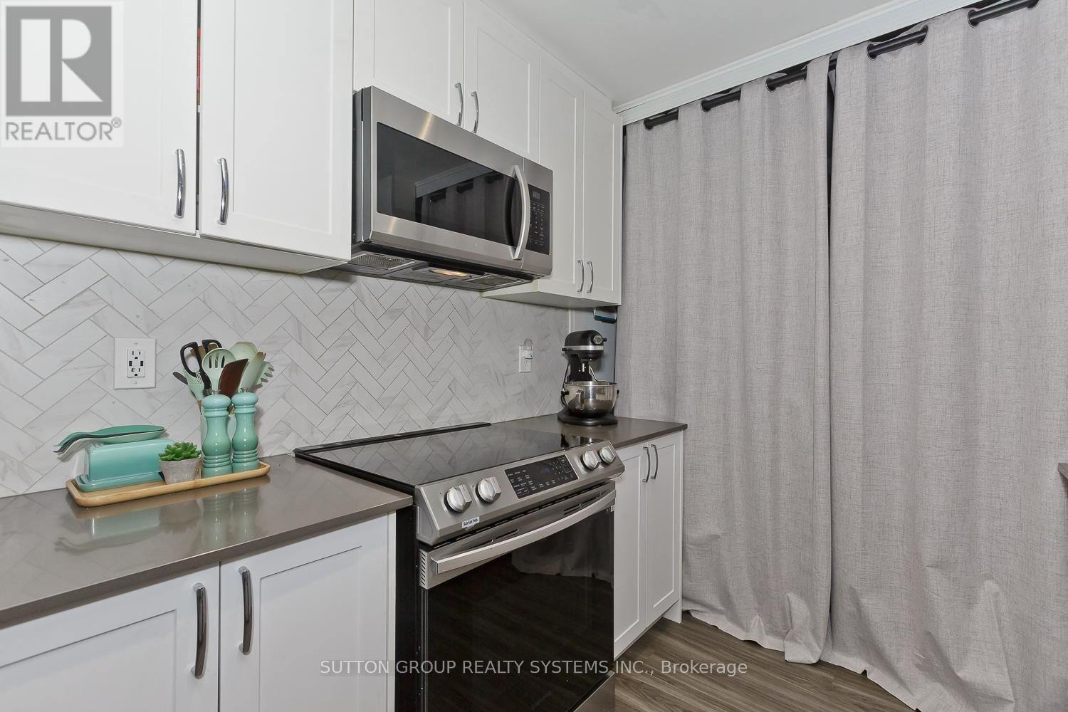 311 - 4198 Dundas Street W Property Photo 15