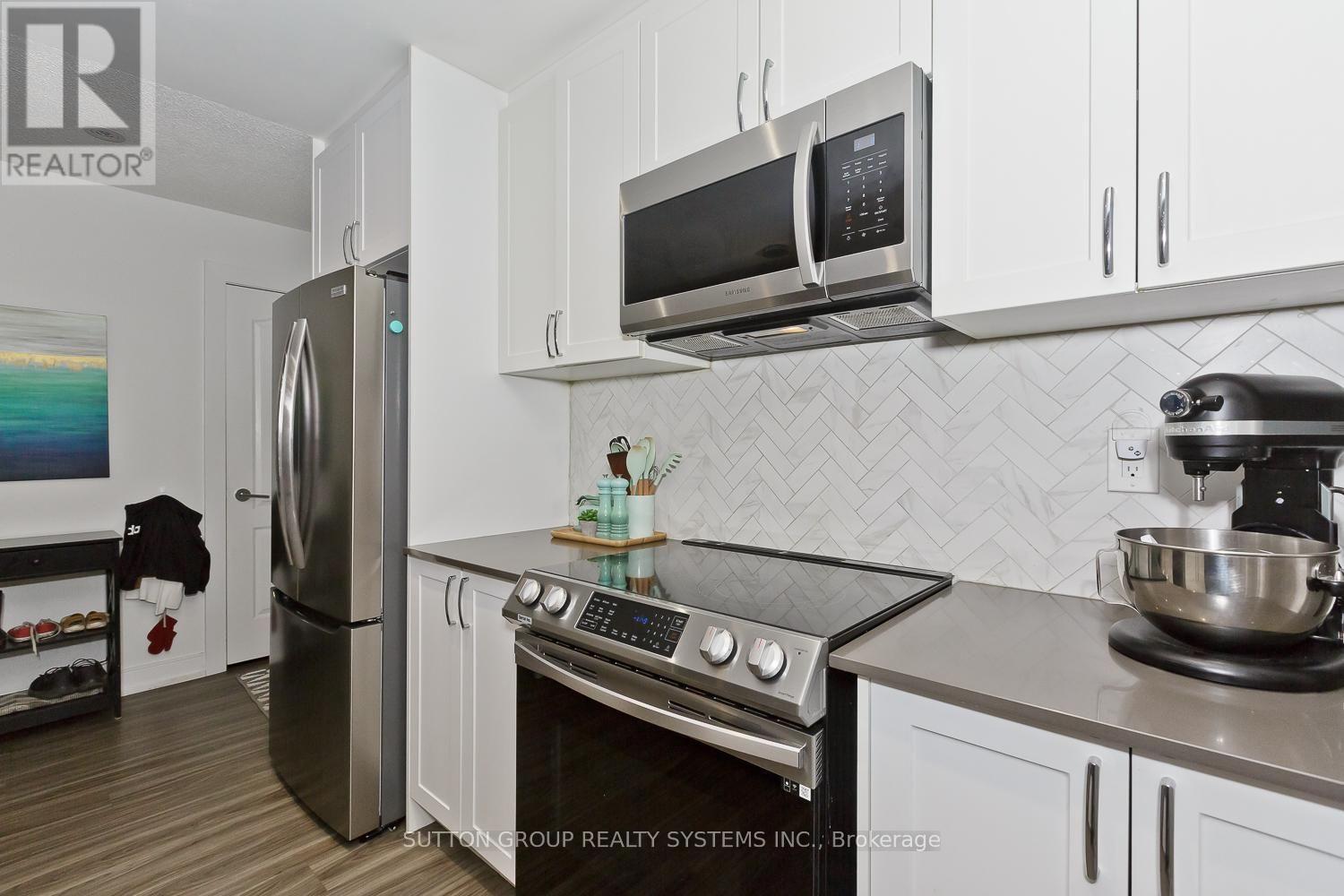 311 - 4198 Dundas Street W Property Photo 16