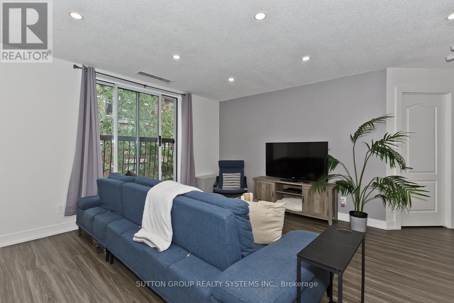 311 - 4198 Dundas Street W Property Photo 26