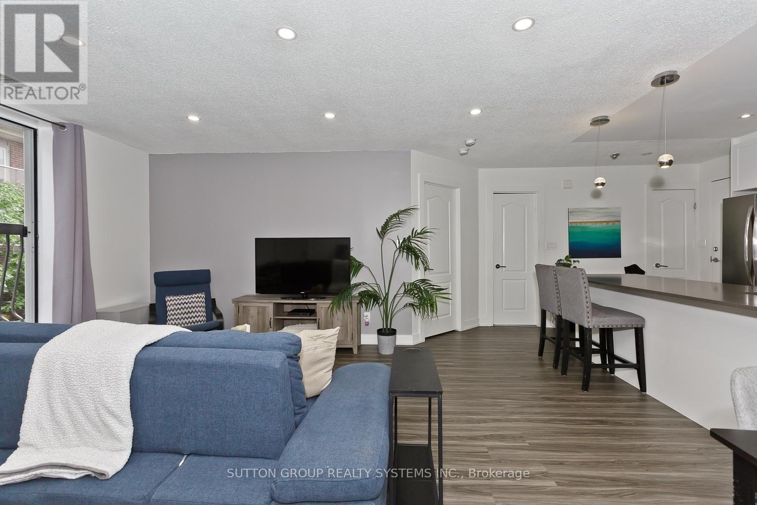 311 - 4198 Dundas Street W Property Photo 27