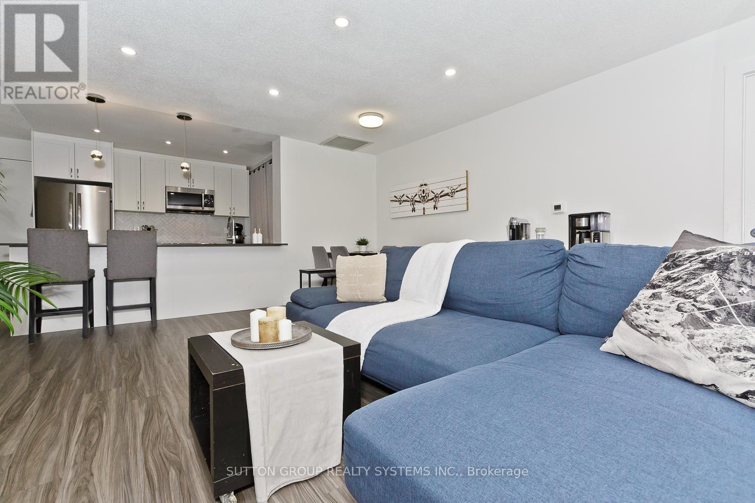 311 - 4198 Dundas Street W Property Photo 32