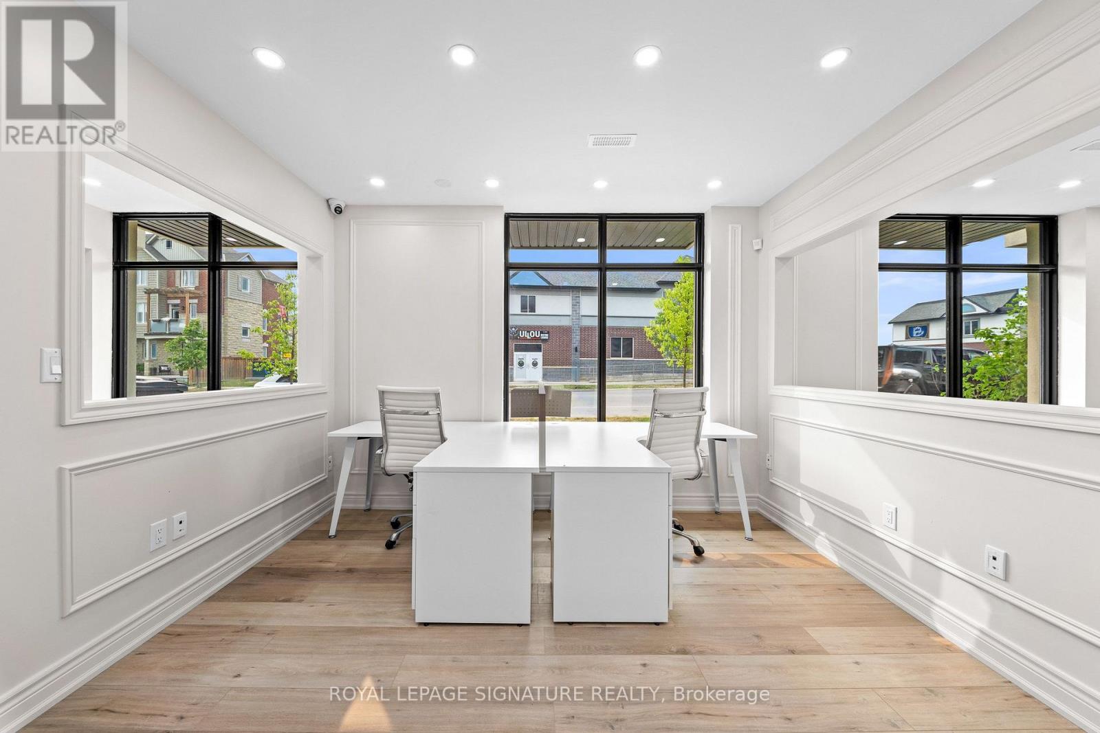 431 Dougall Avenue Property Photo 10
