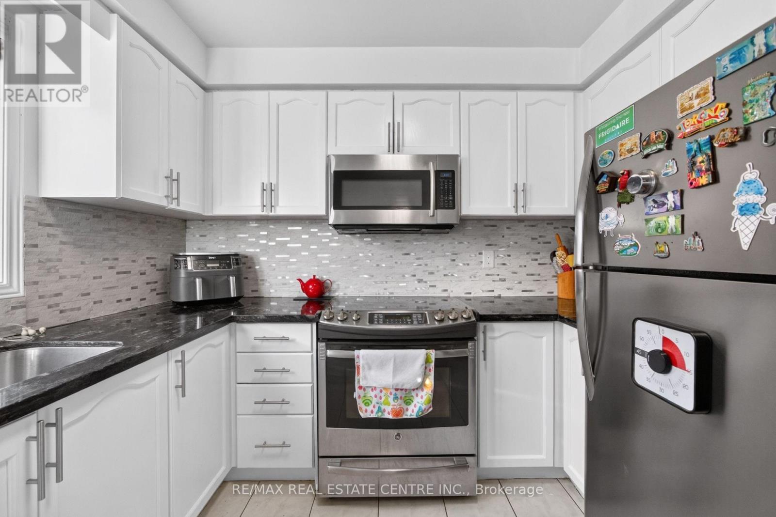 8 Flatlands Way Property Photo 10