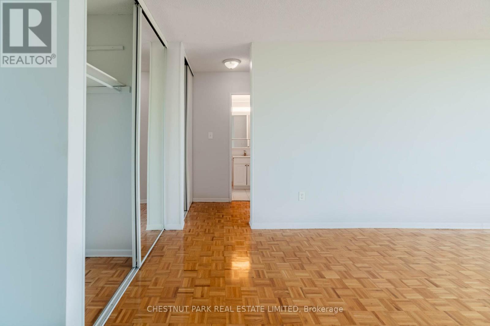 1412 - 150 Lakeshore Road W Property Photo 14