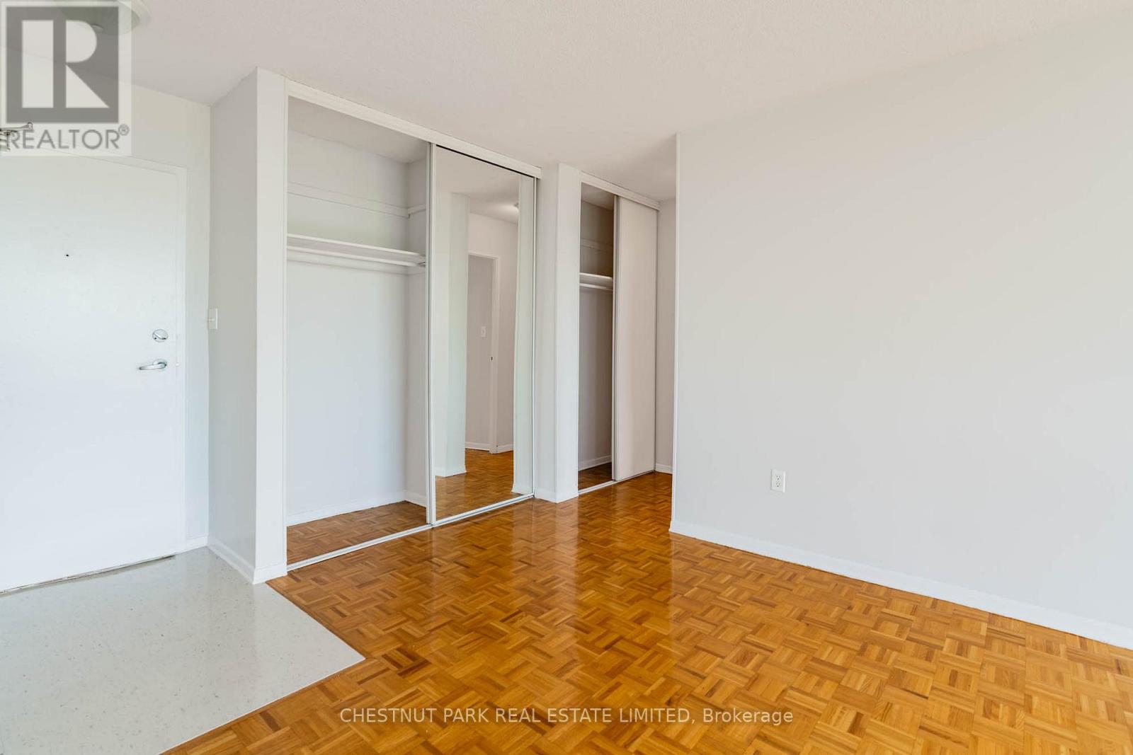 1412 - 150 Lakeshore Road W Property Photo 20