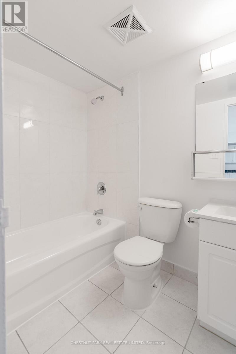 1412 - 150 Lakeshore Road W Property Photo 24