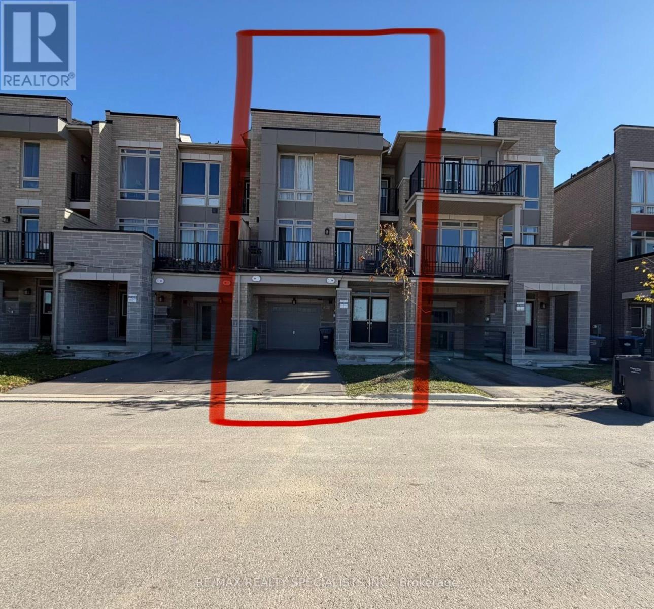 80 Donald Ficht Crescent Property Photo 2