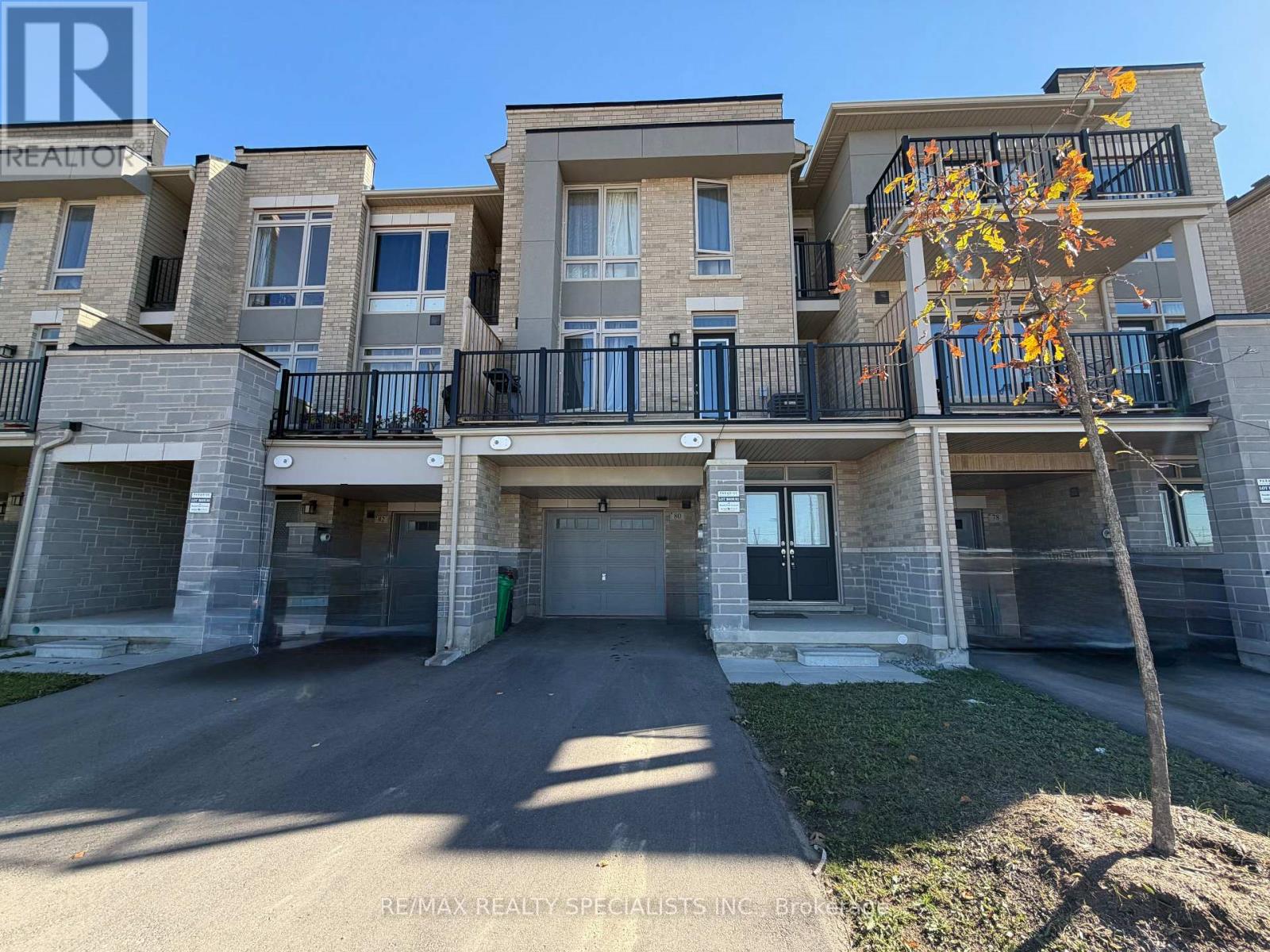 80 Donald Ficht Crescent Property Photo 3