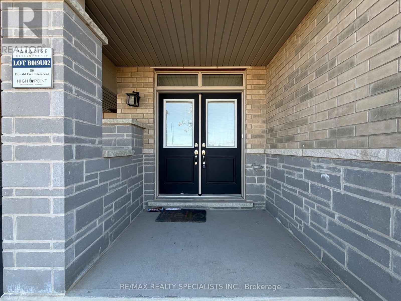 80 Donald Ficht Crescent Property Photo 12