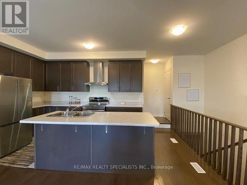 80 Donald Ficht Crescent Property Photo 18