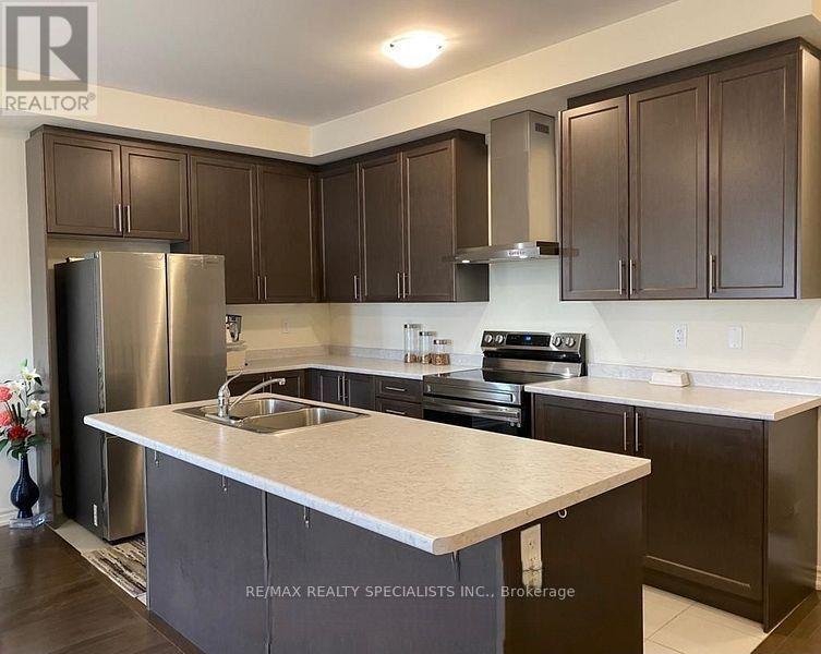 80 Donald Ficht Crescent Property Photo 19