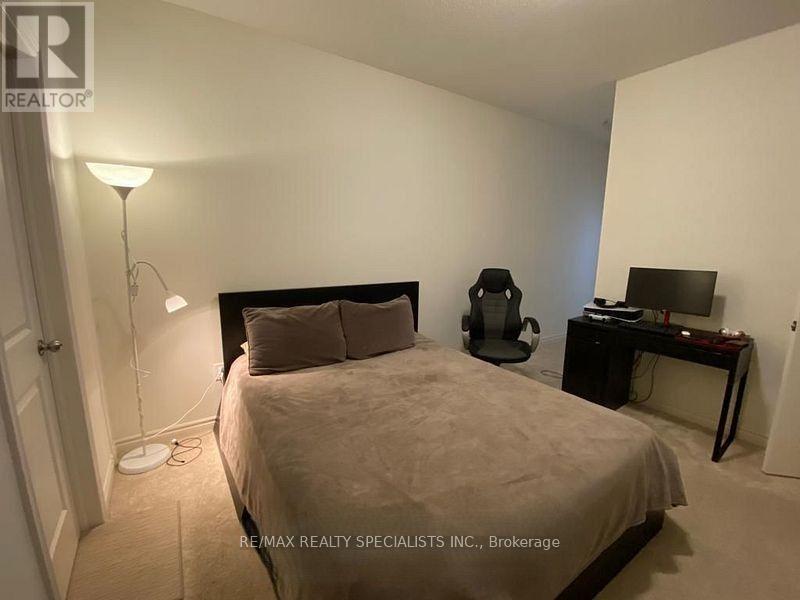 80 Donald Ficht Crescent Property Photo 21