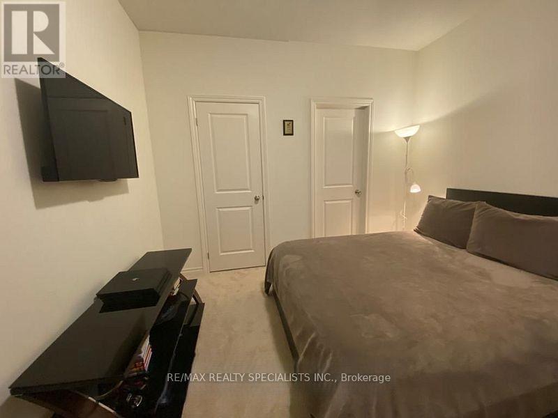 80 Donald Ficht Crescent Property Photo 22