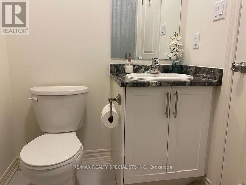 80 Donald Ficht Crescent Property Photo 25