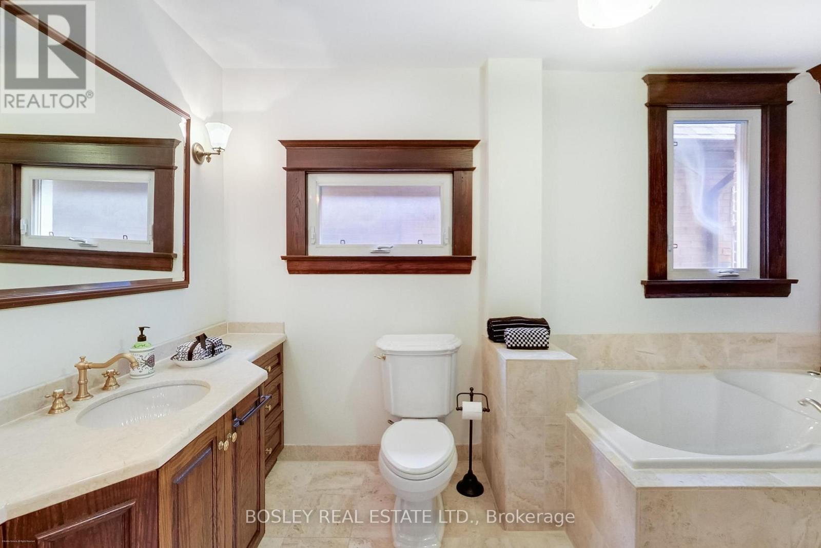 161 Westminster Avenue Property Photo 38