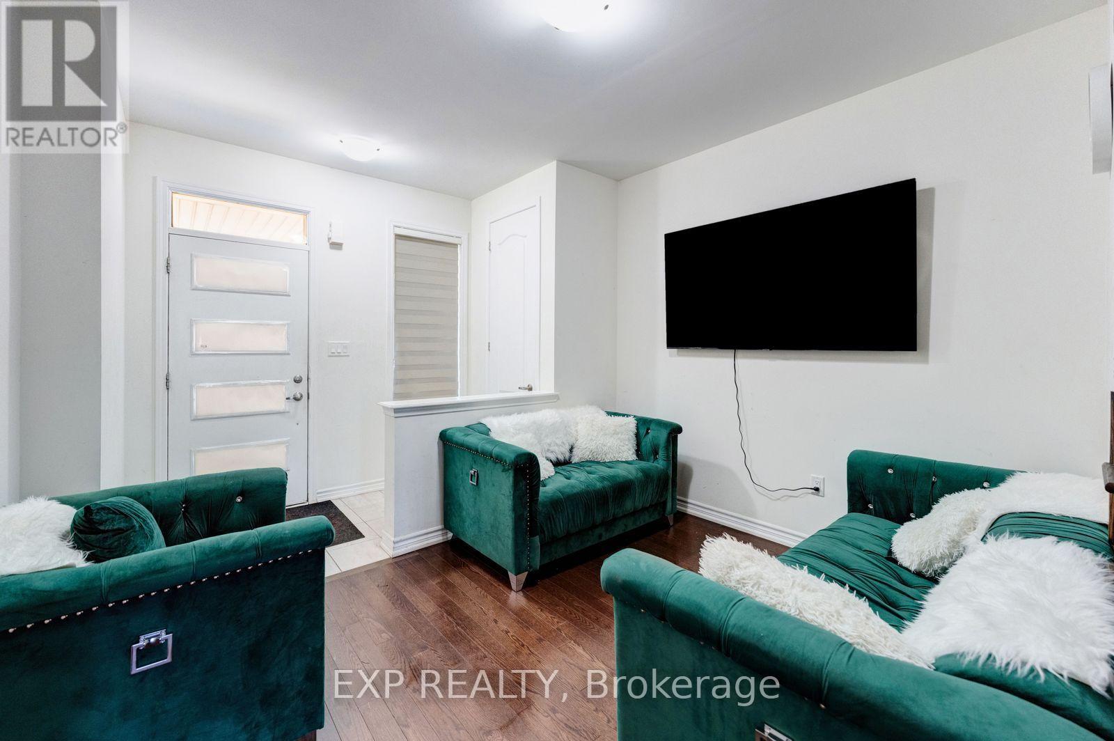 34 Circus Crescent Property Photo 4