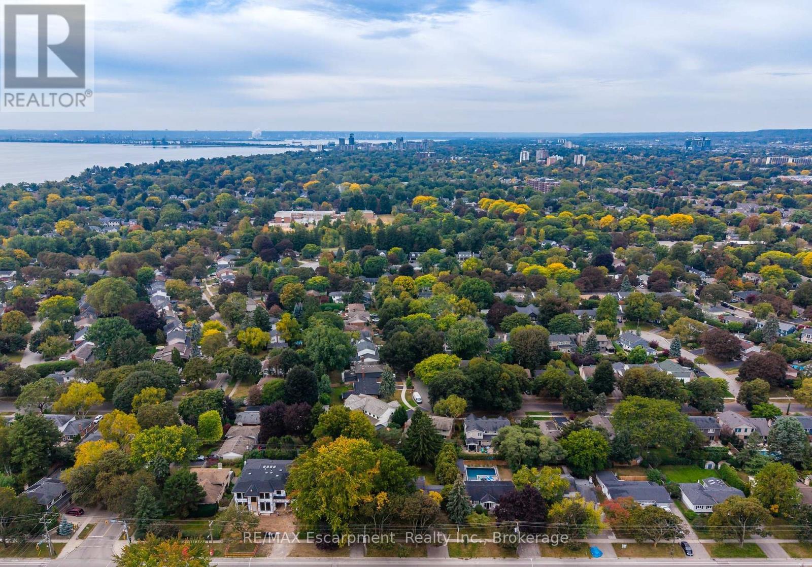 326 Walkers Line Property Photo 16