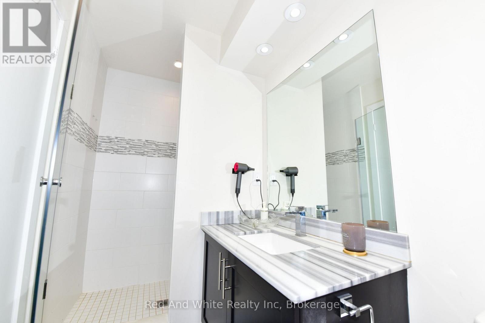 3 - 4080 Parkside Village Drive Property Photo 17