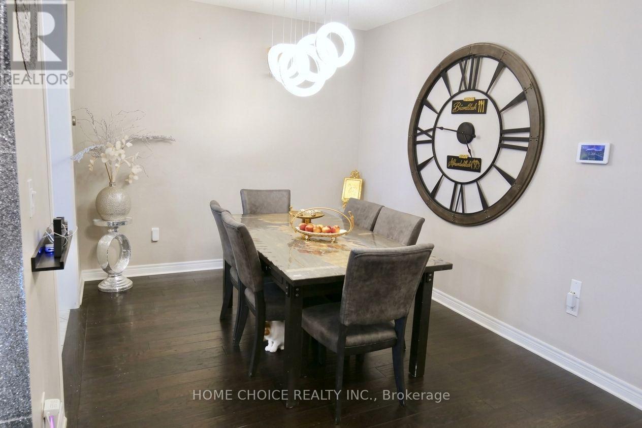 34 - 3275 Stalybridge Drive Property Photo 8