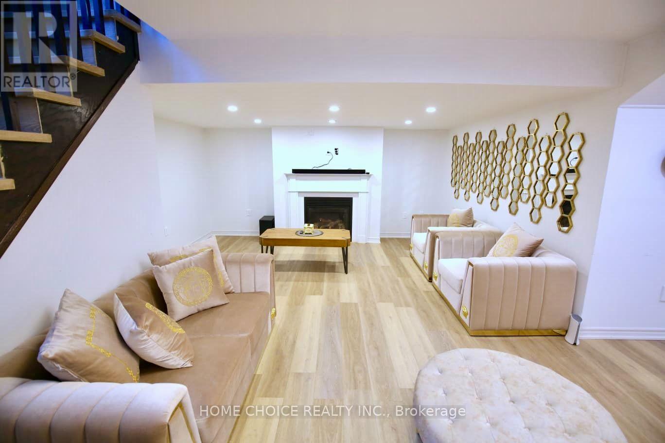 34 - 3275 Stalybridge Drive Property Photo 28