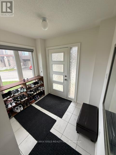 43 Queenpost Drive Property Photo 6