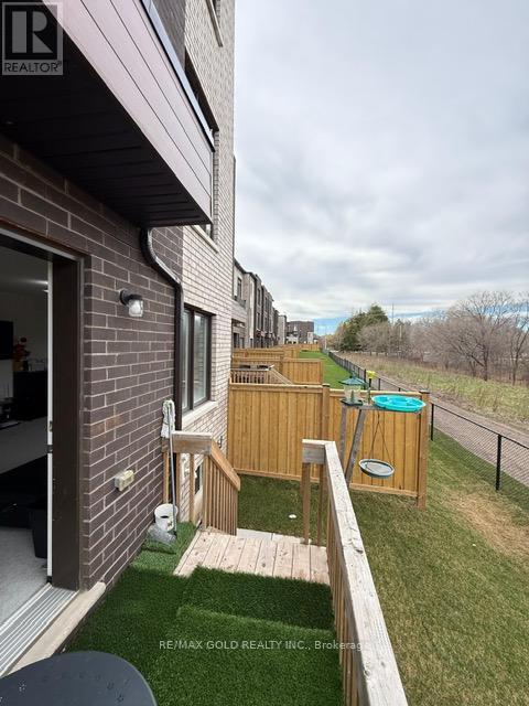 43 Queenpost Drive Property Photo 15