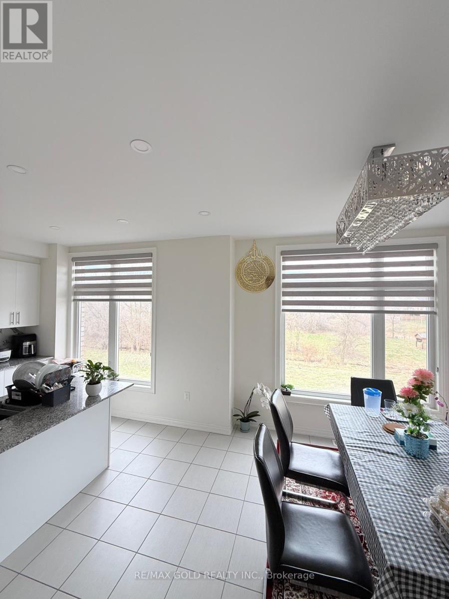 43 Queenpost Drive Property Photo 35
