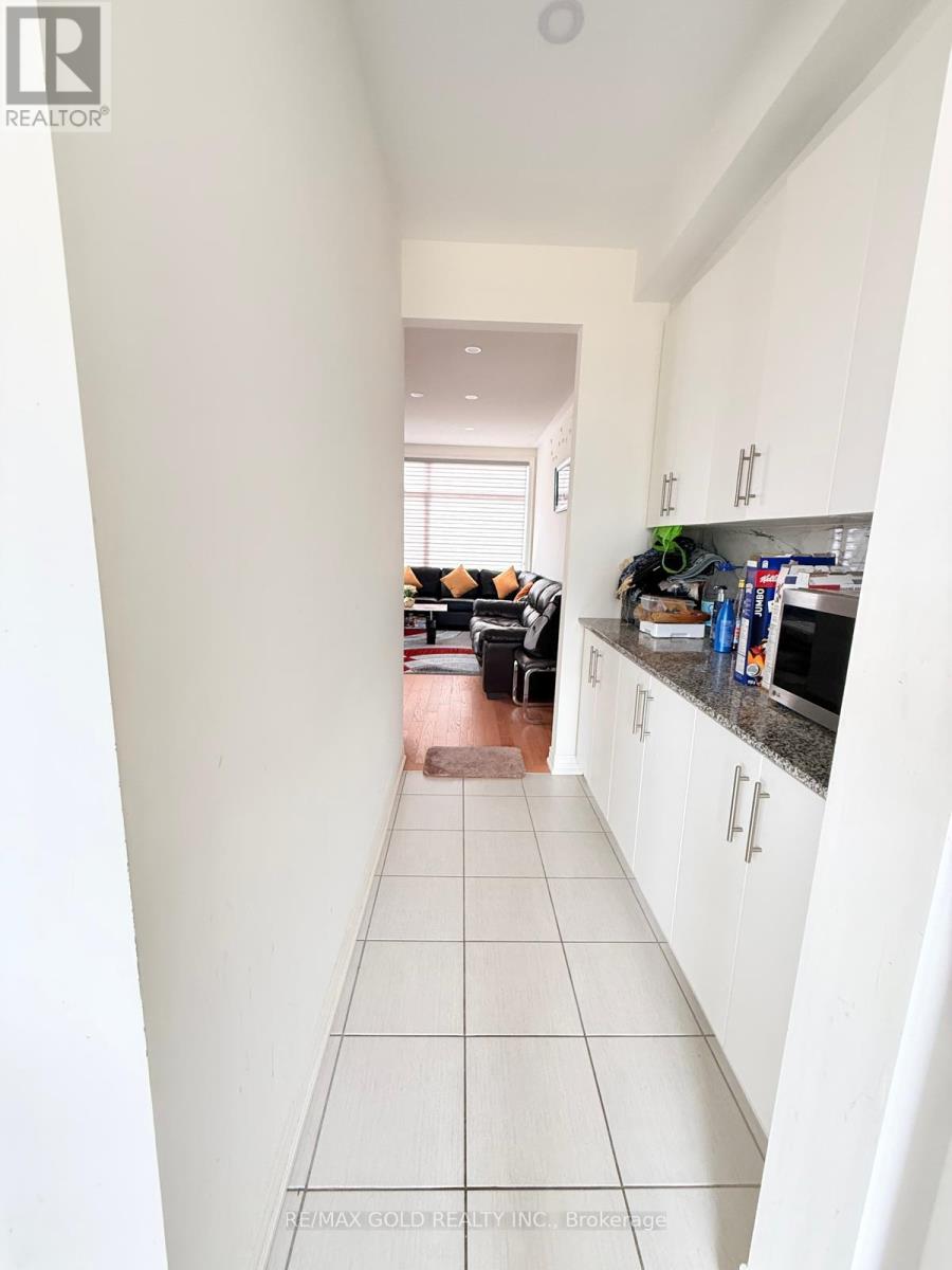 43 Queenpost Drive Property Photo 38
