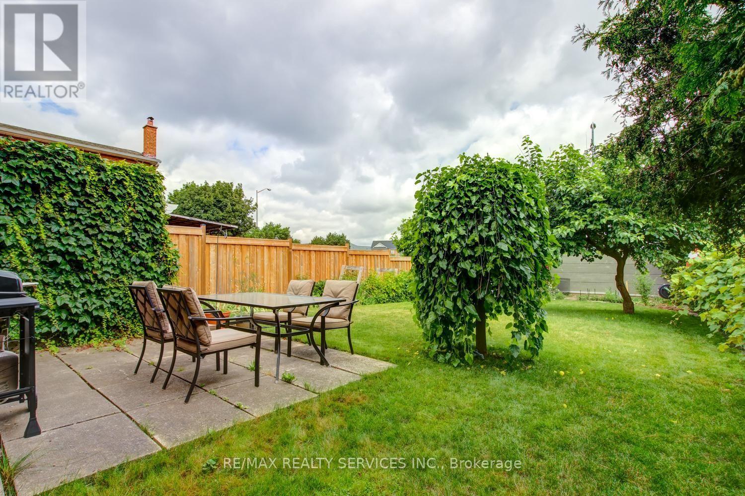16 Cavalier Court Property Photo 40