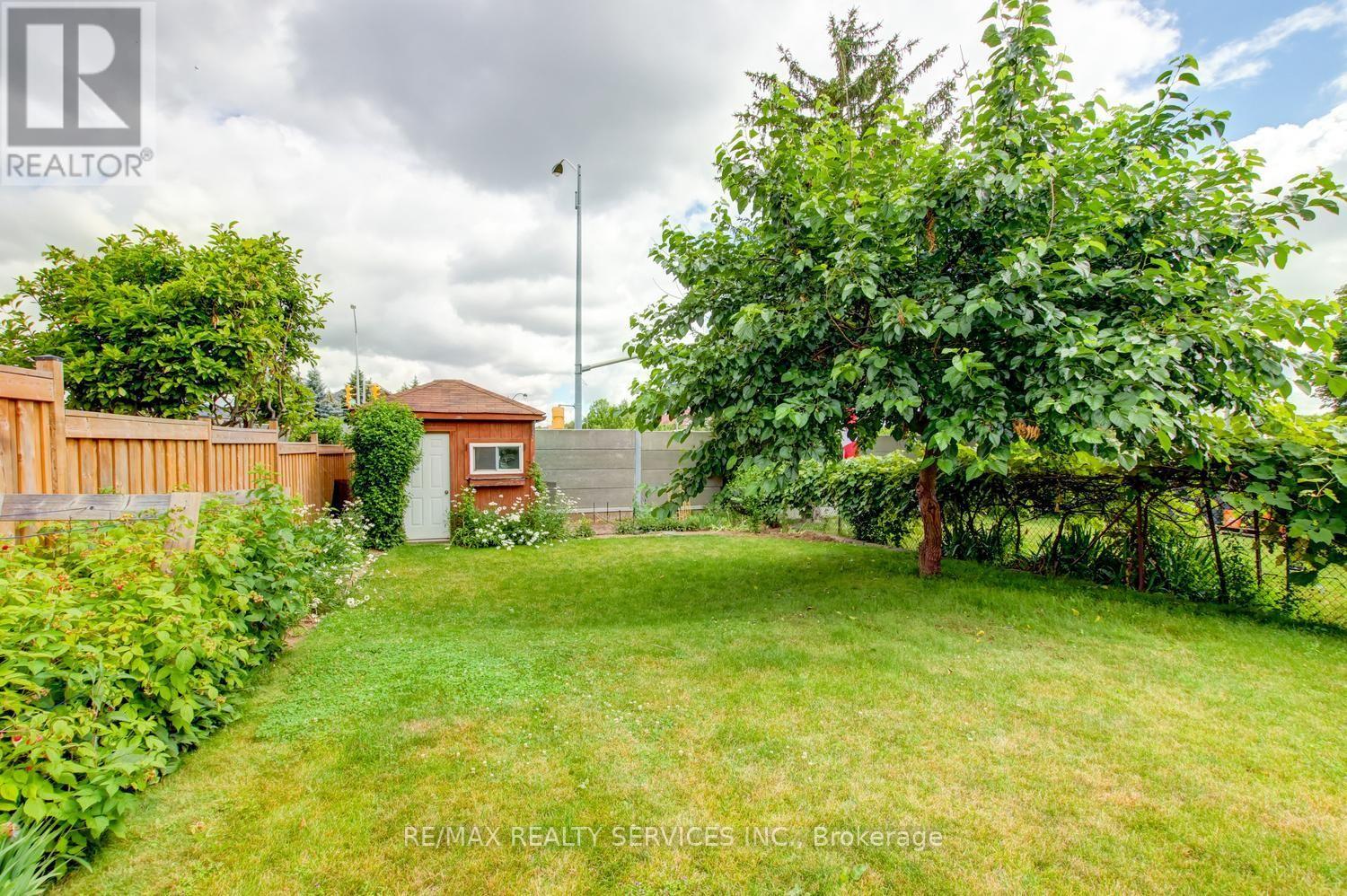 16 Cavalier Court Property Photo 45