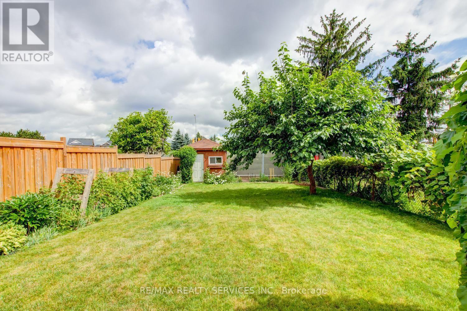 16 Cavalier Court Property Photo 46