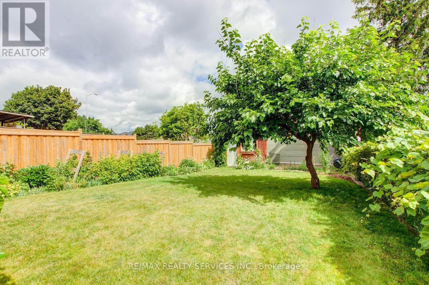 16 Cavalier Court Property Photo 47