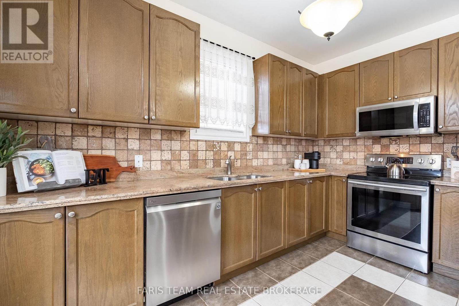 57 Spotted Owl Crescent Property Photo 6
