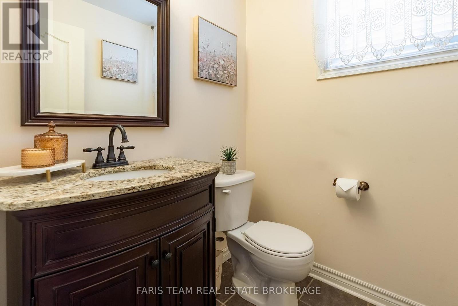 57 Spotted Owl Crescent Property Photo 12