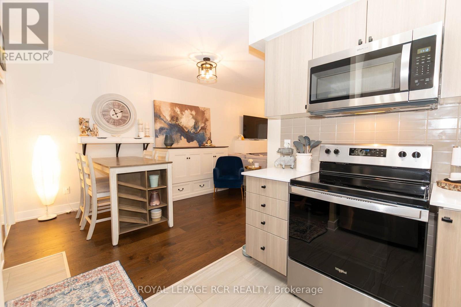 309 - 310 Broadway Avenue Property Photo 6
