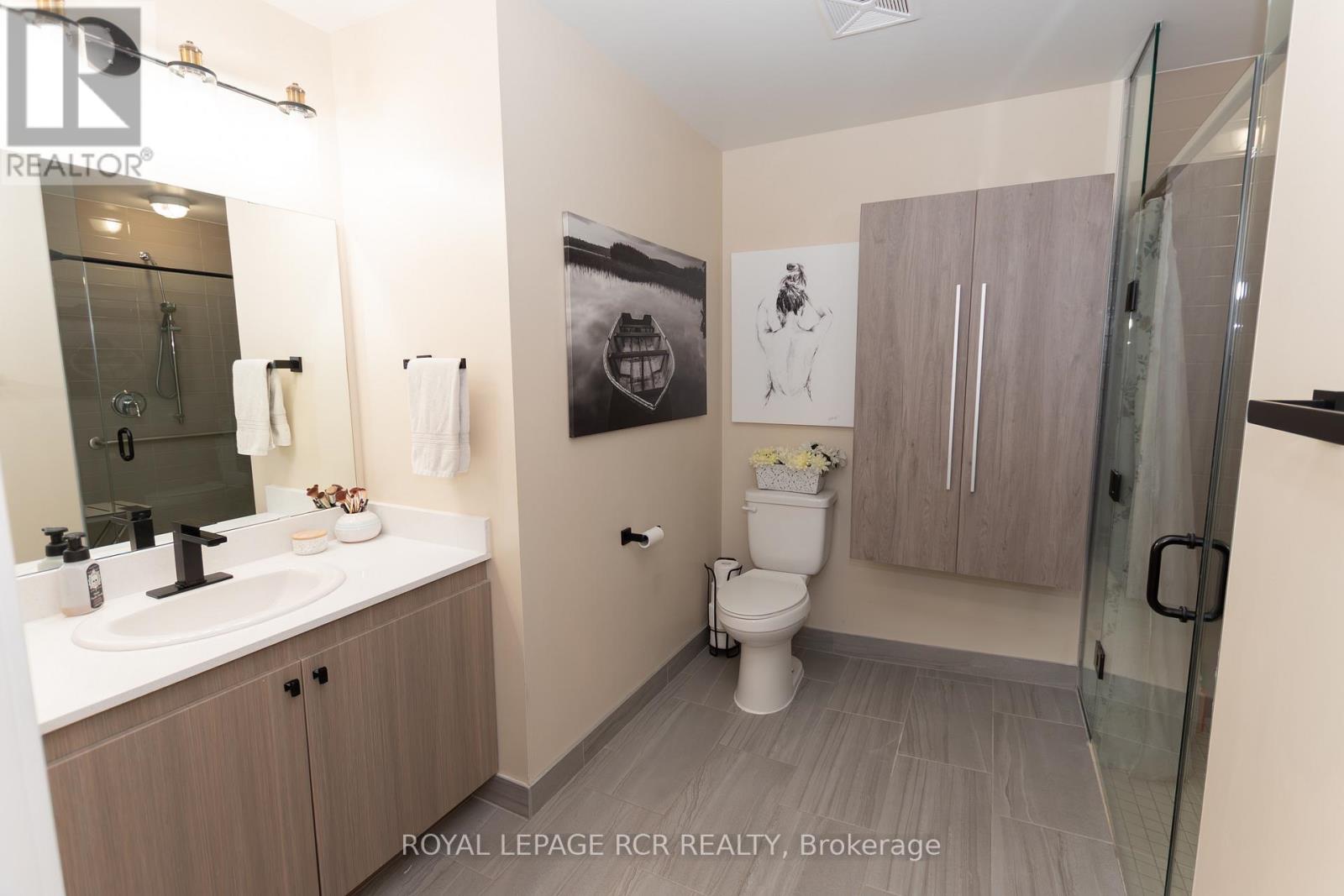 309 - 310 Broadway Avenue Property Photo 17