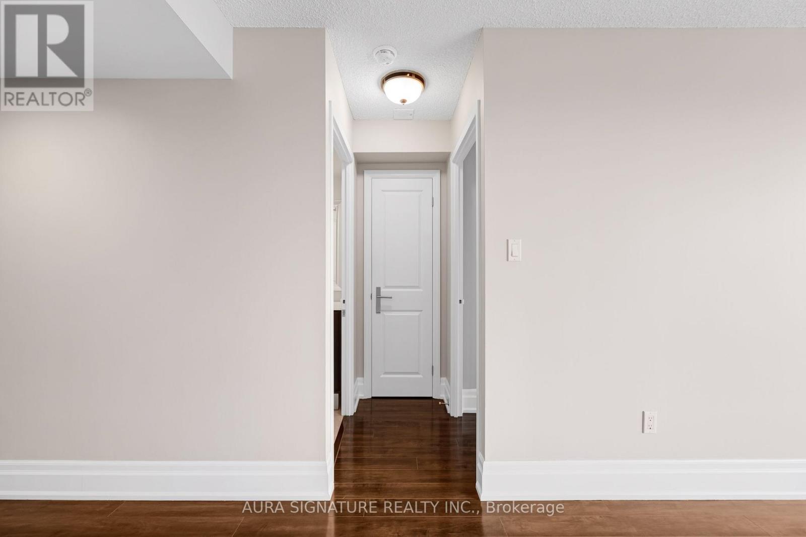 1010 - 3 Hickory Tree Road Property Photo 14