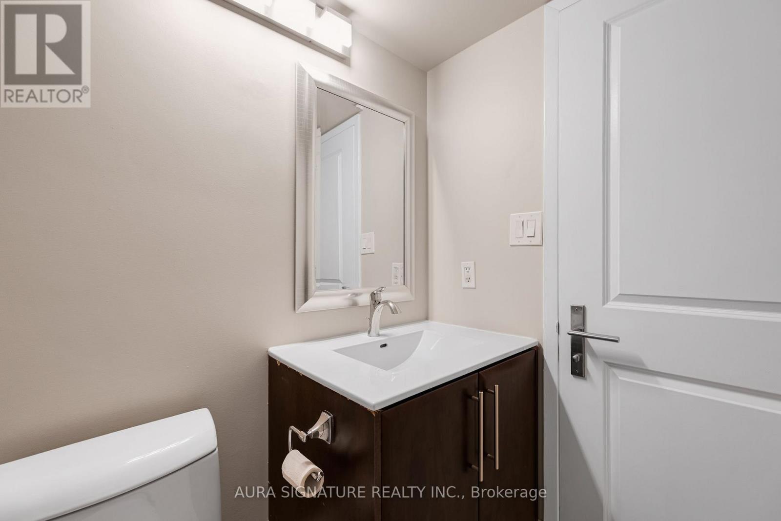 1010 - 3 Hickory Tree Road Property Photo 20