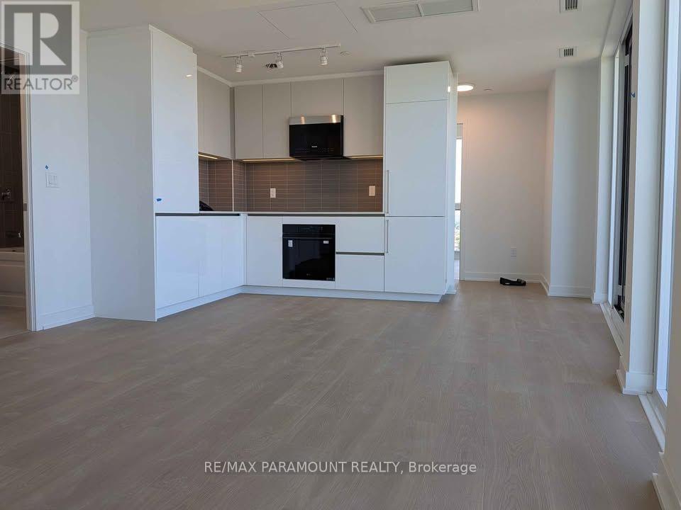 1609 - 209 Steeles Avenue W Property Photo 2