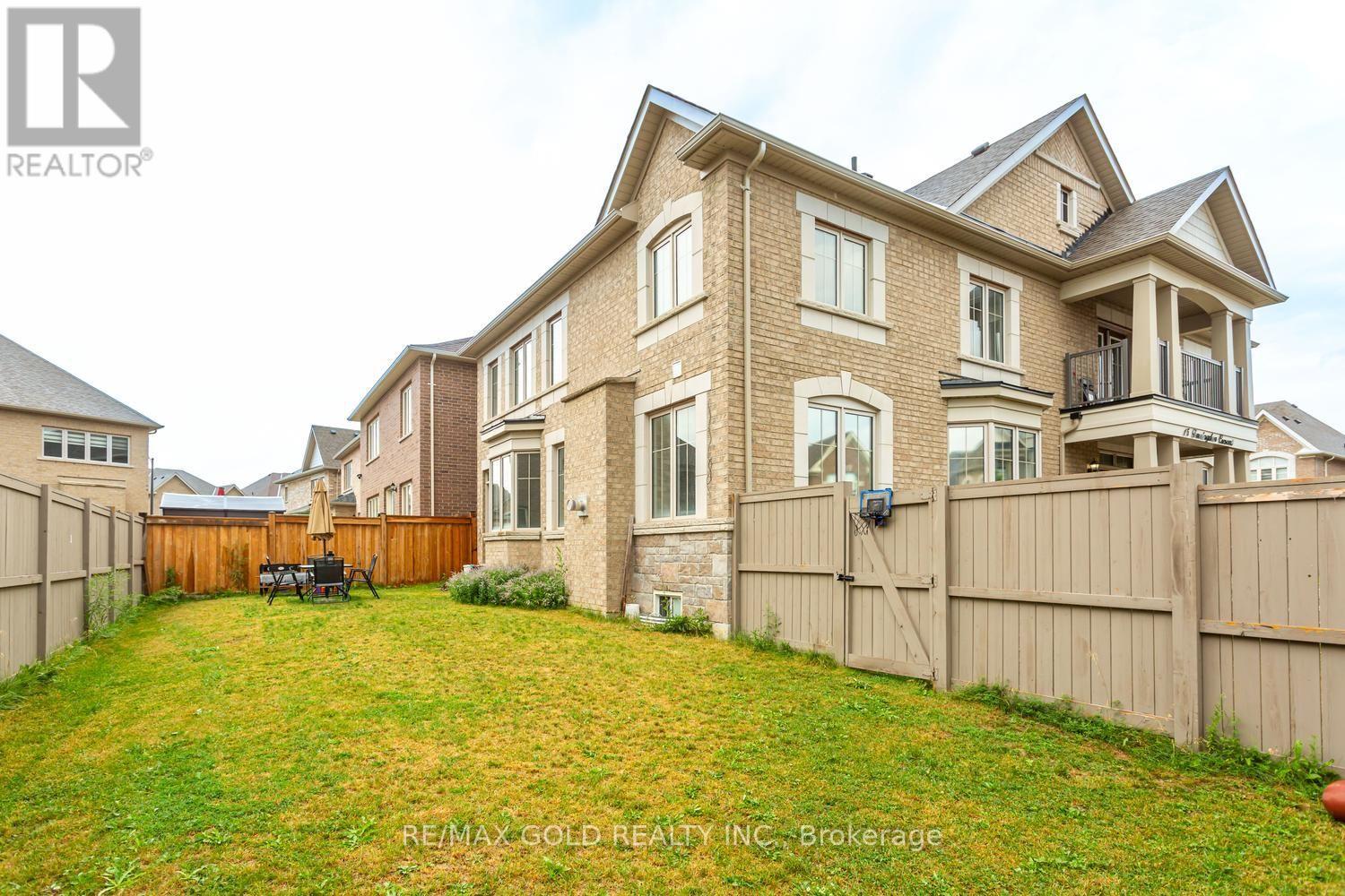 15 Farringdon Crescent Property Photo 40