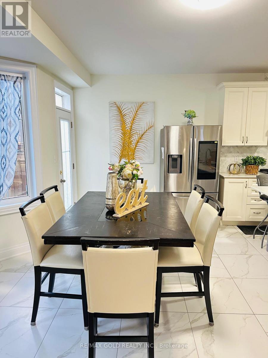 15 Farringdon Crescent Property Photo 45