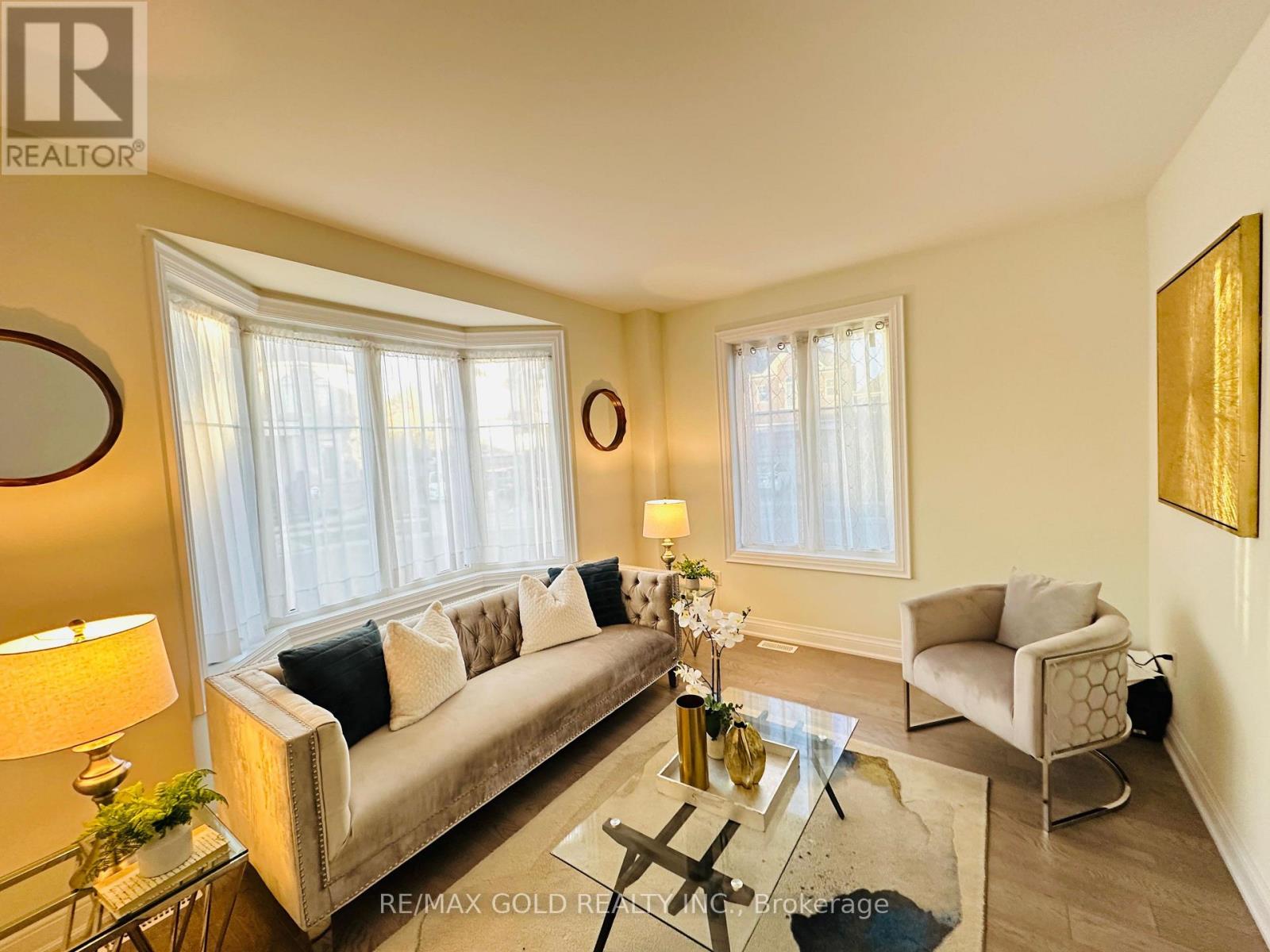 15 Farringdon Crescent Property Photo 46