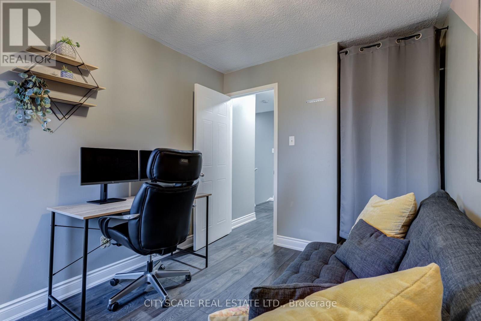 69 - 45 Wylie Circle Property Photo 24